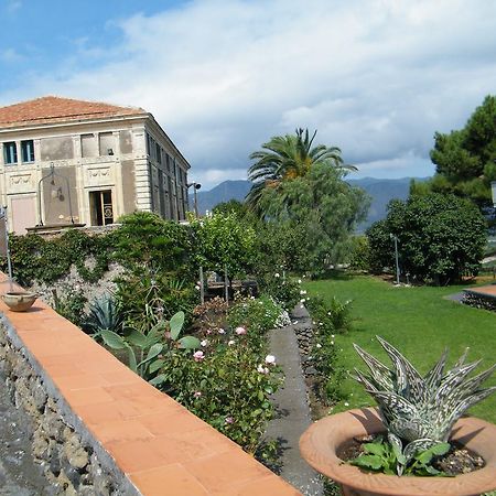 Etna Wine Azienda Agrituristica Passopisciaro Экстерьер фото