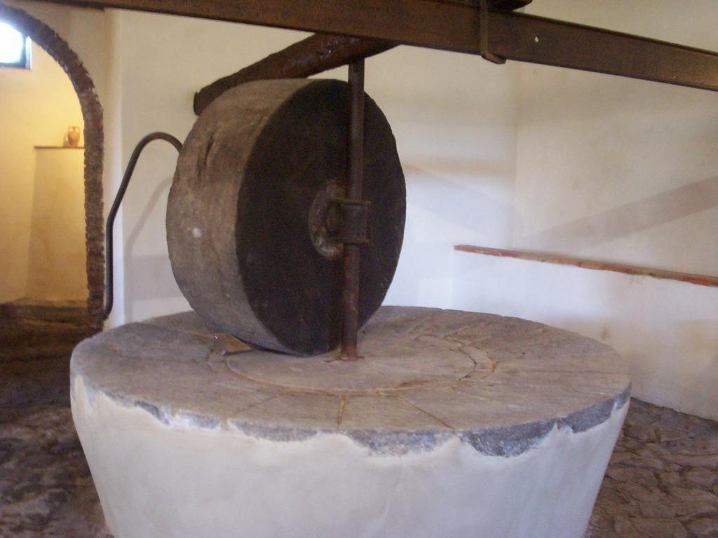 Etna Wine Azienda Agrituristica Passopisciaro Экстерьер фото